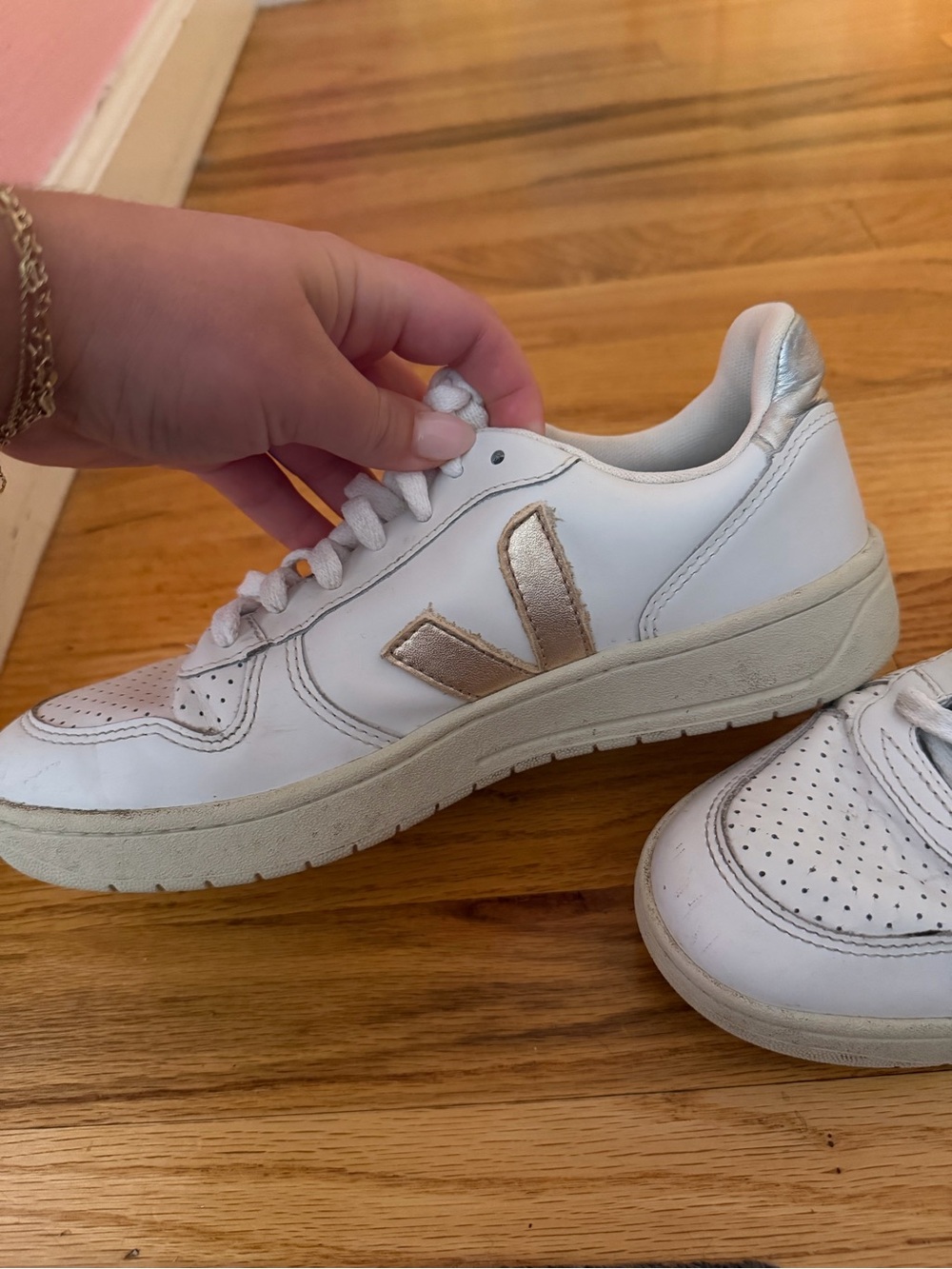 Veja sneaker - Picture 3 of 8